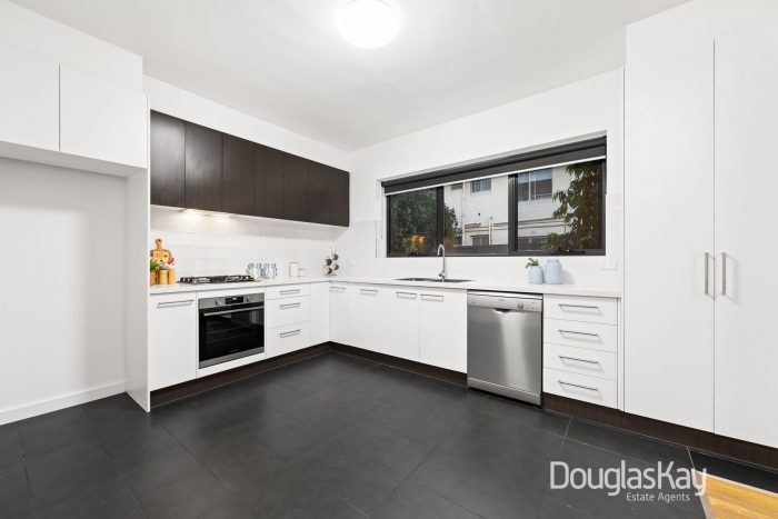 Unit 3/117 Devonshire Rd, Sunshine VIC 3020, Australia