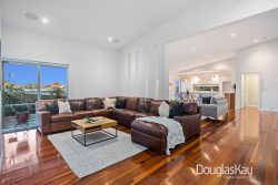 18 Dinron Cl, Sunshine North VIC 3020, Australia