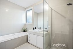 18 Dinron Cl, Sunshine North VIC 3020, Australia