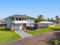 2 Edwin St, Gorokan NSW 2263, Australia