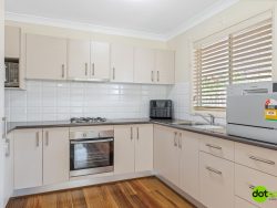 2 Edwin St, Gorokan NSW 2263, Australia