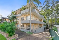 Unit 2/70 Karalta Rd, Erina NSW 2250, Australia