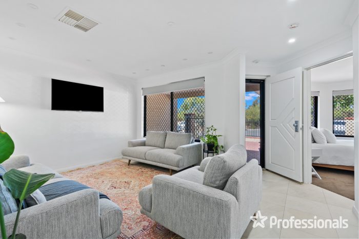 23 Etchingham Rd, Balga WA 6061, Australia
