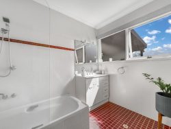 75 Fishery Point Rd, Mirrabooka NSW 2264, Australia