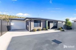 Unit 2/78 Forth Rd, Turners Beach TAS 7315, Australia