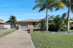 12 Freeman Ave, Slade Point QLD 4740, Australia