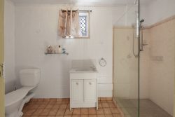 4 Begonia Ct, Beaconsfield QLD 4740, Australia