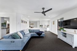 7 Mountview Ct, Beaconsfield QLD 4740, Australia