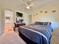 6 Garland Pl, Young NSW 2594, Australia