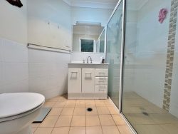 6 Garland Pl, Young NSW 2594, Australia