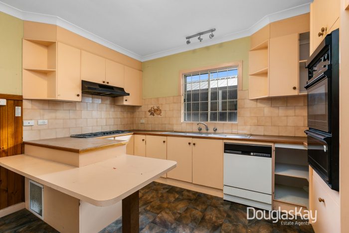 6 Greig St, Sunshine VIC 3020, Australia