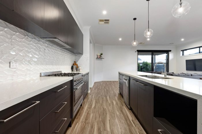 17 Groat St, Lucas VIC 3350, Australia