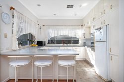 4 Hinkler Cres, Lane Cove North NSW 2066, Australia