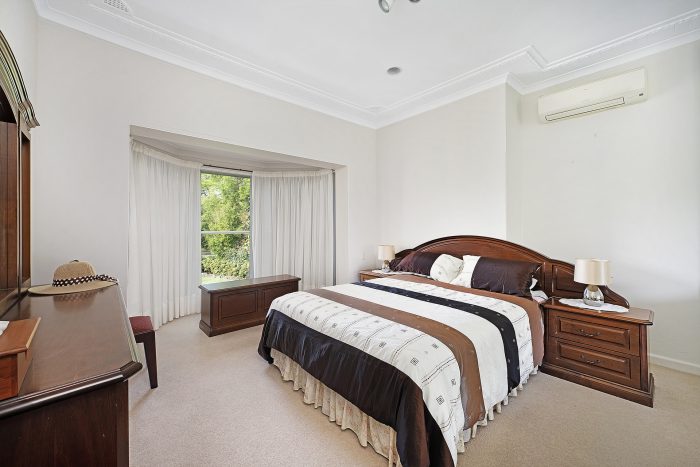 4 Hinkler Cres, Lane Cove North NSW 2066, Australia