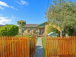 10 Clovelly Ct, Warrnambool VIC 3280, Australia
