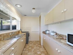 10 Clovelly Ct, Warrnambool VIC 3280, Australia
