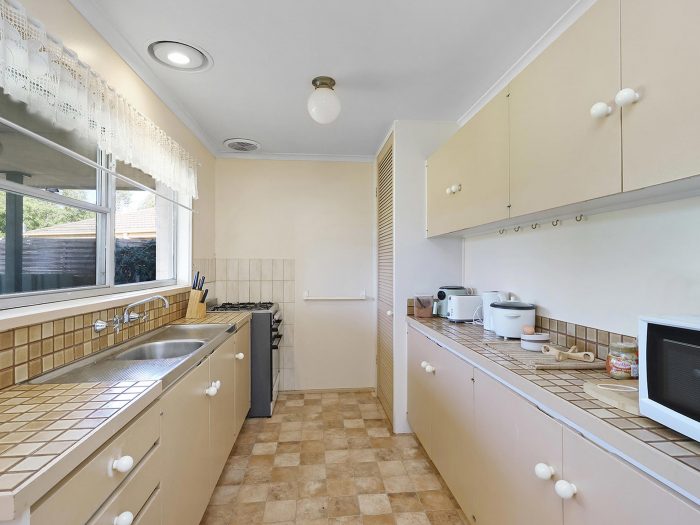 10 Clovelly Ct, Warrnambool VIC 3280, Australia