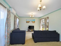 10 Clovelly Ct, Warrnambool VIC 3280, Australia