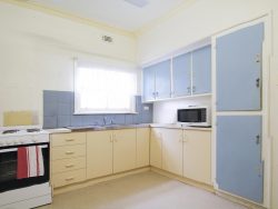 8 Robertsons Ln, Mortlake VIC 3272, Australia