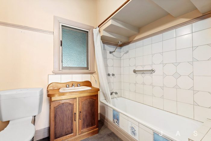 5 Howard St, Maidstone VIC 3012, Australia