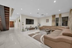 32 Hummingbird Boulevard, Tarneit VIC 3029, Australia