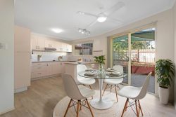 Unit 1/49 John St, Redcliffe QLD 4020, Australia