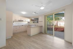 Unit 1/49 John St, Redcliffe QLD 4020, Australia