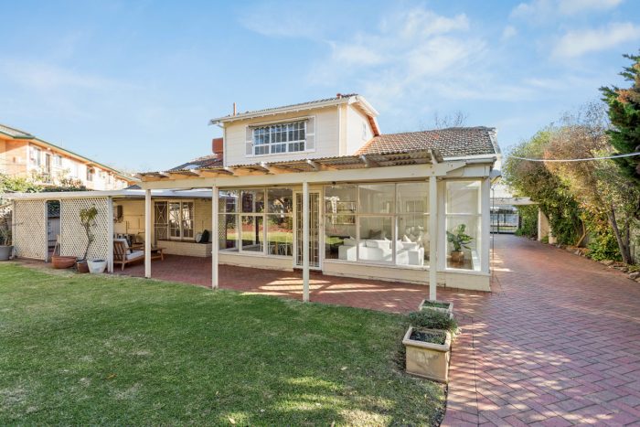 18 Warwick Ave, Toorak Gardens SA 5065, Australia