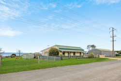 9 Klein Point Rd, Stansbury SA 5582, Australia