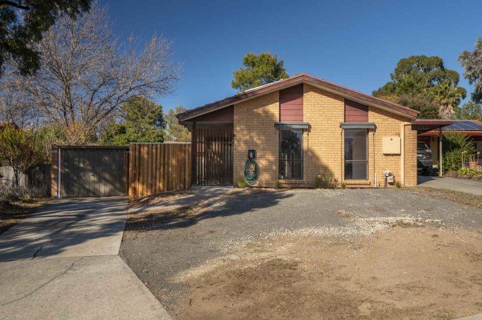 6 Langlands Cl, Calwell ACT 2905, Australia