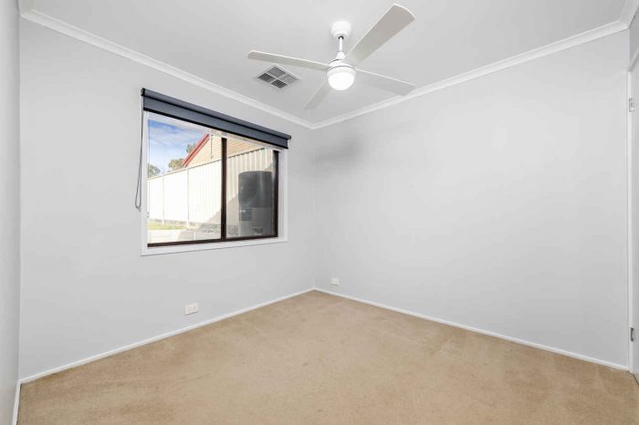 6 Langlands Cl, Calwell ACT 2905, Australia