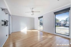 6 Langlands Cl, Calwell ACT 2905, Australia