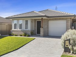 76 Loretto Way, Hamlyn Terrace NSW 2259, Australia
