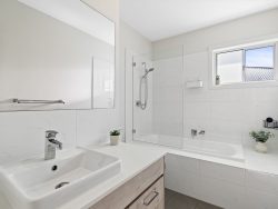 76 Loretto Way, Hamlyn Terrace NSW 2259, Australia