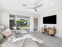 76 Loretto Way, Hamlyn Terrace NSW 2259, Australia