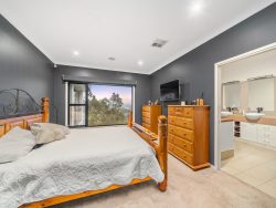 9 Lough Ct, Murrumba Downs QLD 4503, Australia
