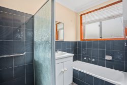 Unit 8/5 Madden St, Oak Flats NSW 2529, Australia