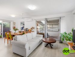 Unit 8/294 Main Rd, Toukley NSW 2263, Australia