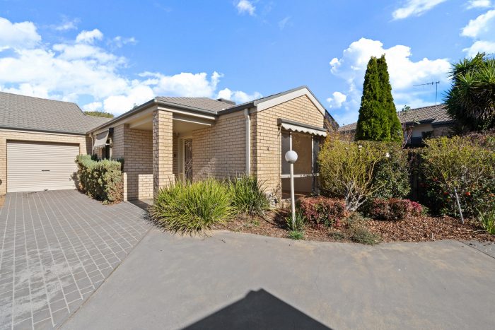 Unit 4/26 Margany Cl, Ngunnawal ACT 2913, Australia