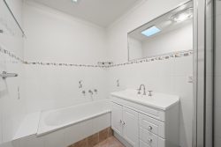 Unit 4/26 Margany Cl, Ngunnawal ACT 2913, Australia