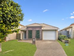 10 Miers Cres, Murrumba Downs QLD 4503, Australia