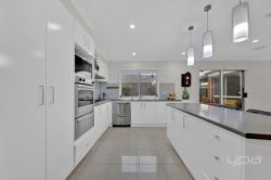 18 Moorgate St, Point Cook VIC 3030, Australia