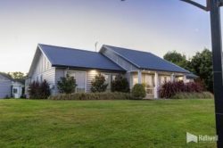 22 Moorings Dr, Squeaking Point TAS 7307, Australia