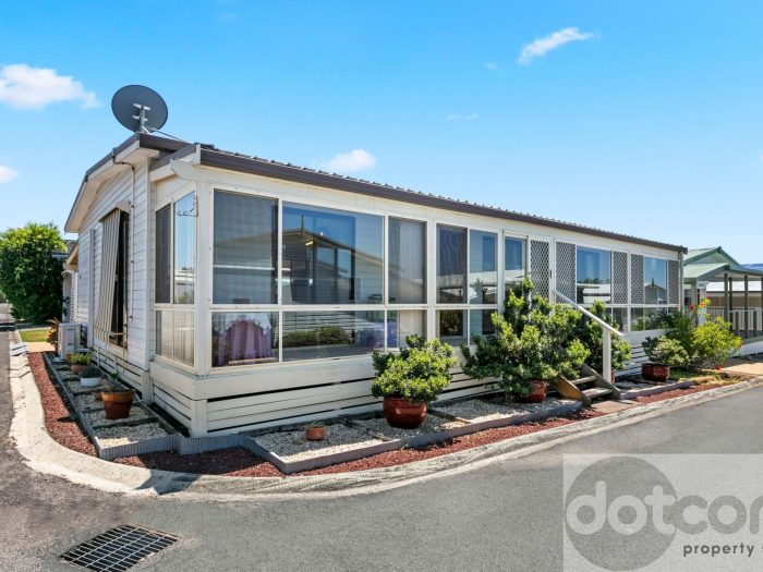 Unit 104/25 Mulloway Rd, Chain Valley Bay NSW 2259, Australia