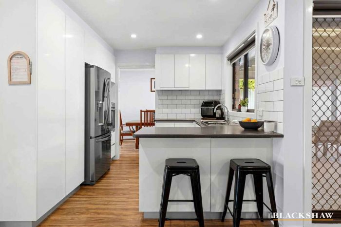 4 Nina Jones Cres, Chisholm ACT 2905, Australia
