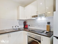 Unit 1/4 Onslow Pl, Mount Nelson TAS 7007, Australia