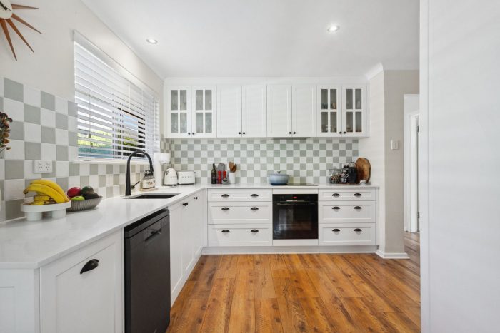 54 Kathleen St, Bassendean WA 6054, Australia