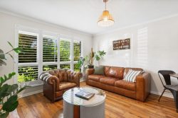 54 Kathleen St, Bassendean WA 6054, Australia