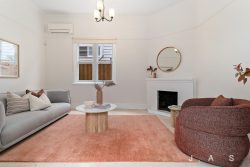 90 Pentland Parade, Yarraville VIC 3013, Australia