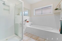 90 Pentland Parade, Yarraville VIC 3013, Australia
